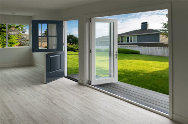 folding door lifestyle picture