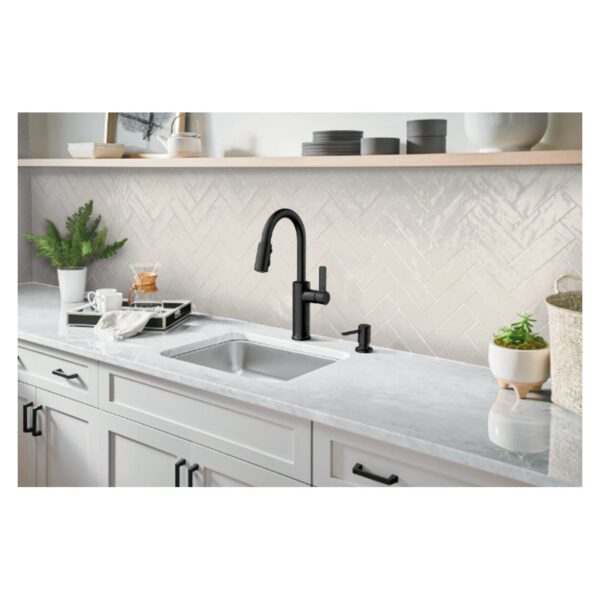 Durani Pulldown Kitchen Faucet lifestyle
